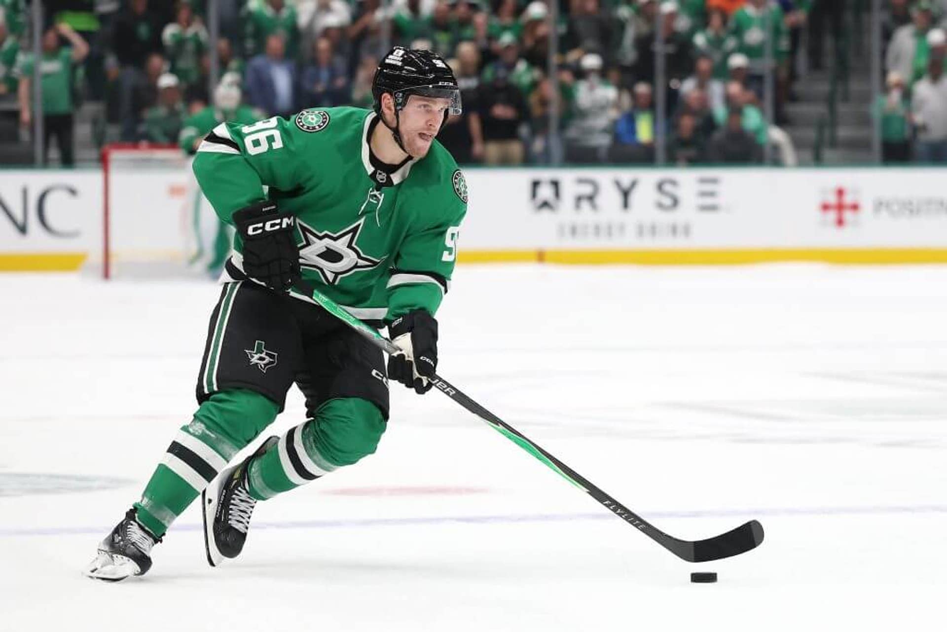 Mikko Rantanen controls the puck during the Stars' game against the Oilers on Nov. 4 in Dallas.