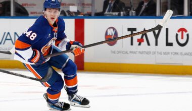 New York Islanders vs Utah Mammoth Odds, Spread, and Totals