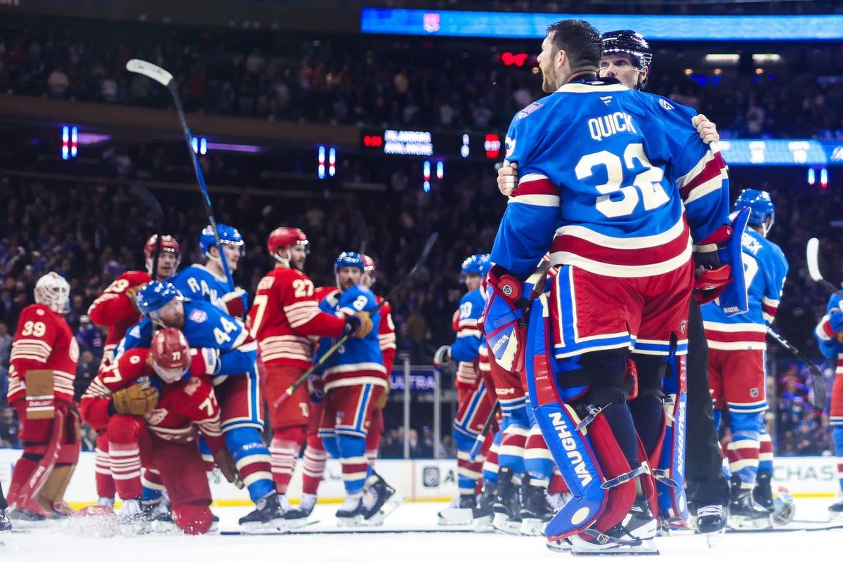Jonathan Quick shows fire in Rangers loss, Mike Sullivan takes time away, more: Takeaways