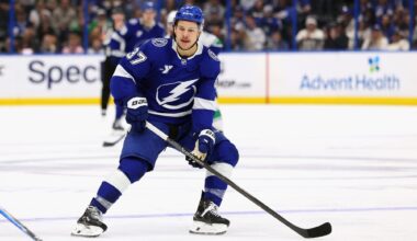 Hagel Leads Lightning to Victory over Flyers with Three-Point Game