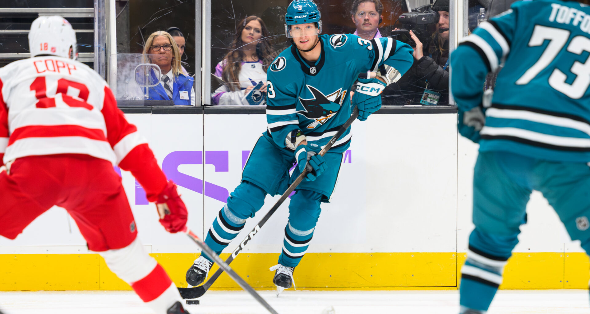 San Jose Sharks defenseman John Klingberg