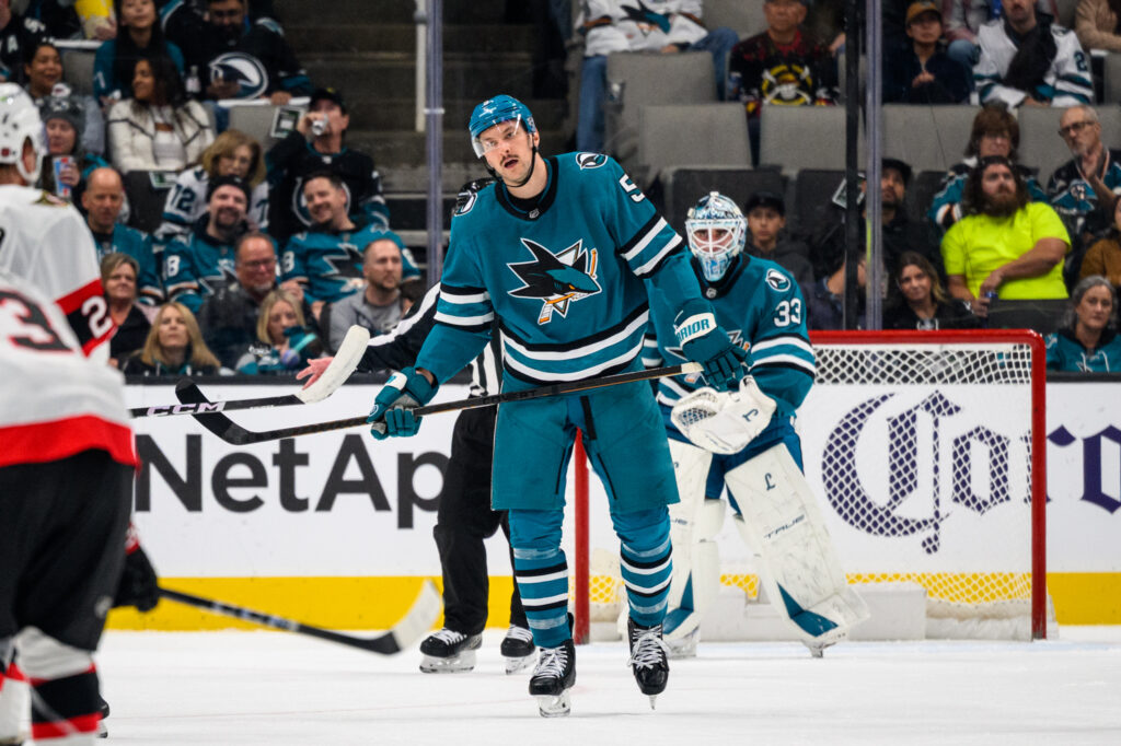 San Jose Sharks defenseman Vincent Desharnais