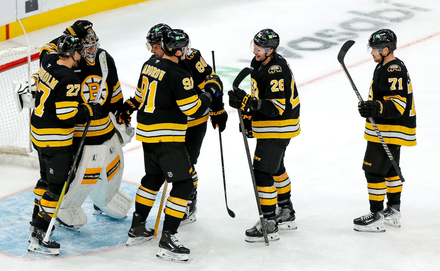 The Bruins look to get back to winning ways after their seven game win streak was snapped on Thursday.