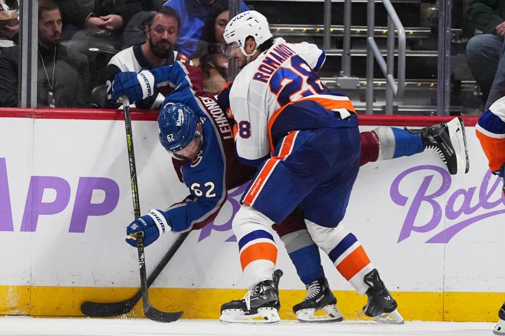 Ross Colton, Victor Olofsson power Avalanche win over Islanders