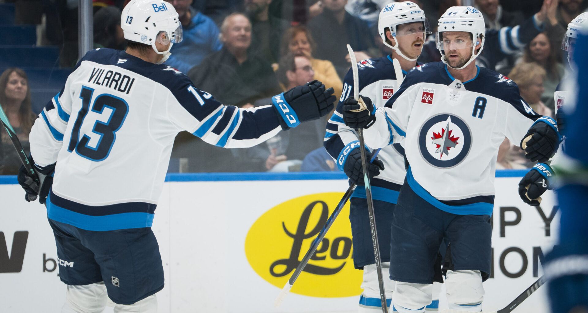 Jets Snap 3-Game Losing Streak With 5-3 Victory Over Canucks - The Hockey Writers -