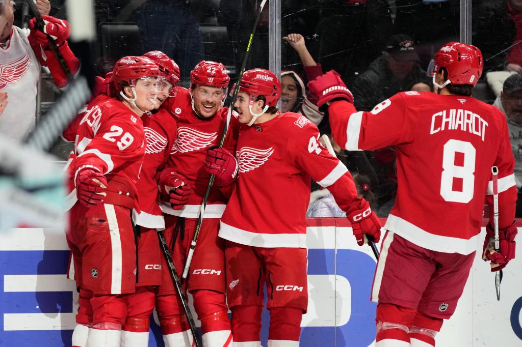 Red Wings rookie Nate Danielson has goal and assist for first NHL points in 4-2 win over Kraken – Macomb Daily