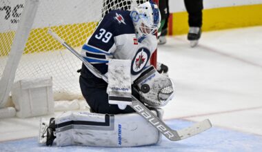 Chicago Blackhawks Welcome Back Laurent Brossoit