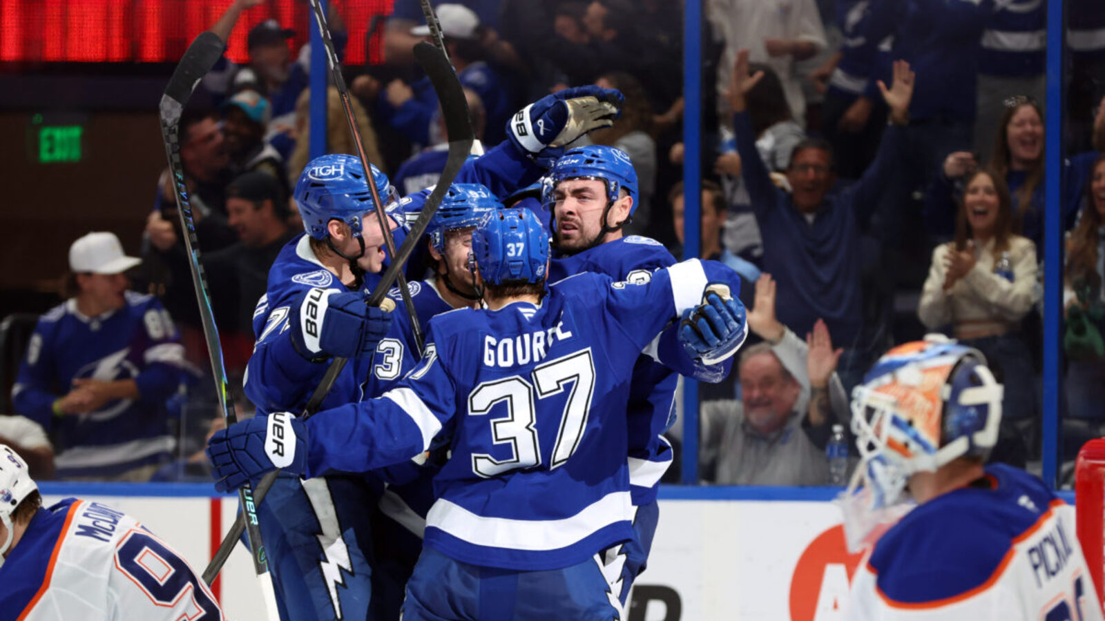 Lightning Make Late Comeback to Down Oilers 2-1 in Overtime Thriller