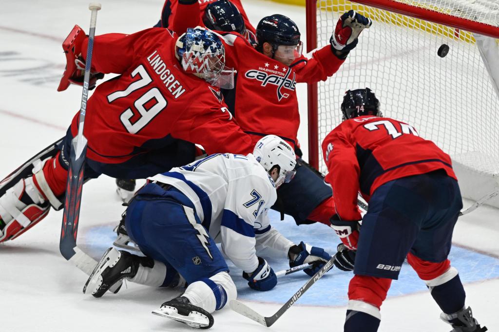 Hagel scores twice as Lightning hold on to top Capitals 5-3 – Orlando Sentinel