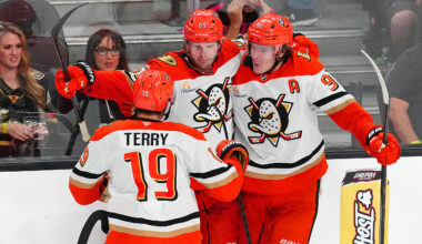 Former Rangers captain shows silky mitts with slick overtime goal for Ducks