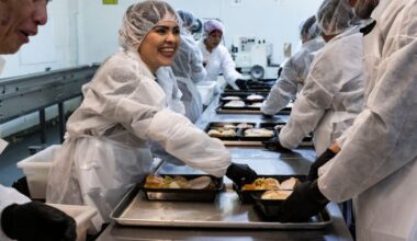 Local food drive tradition returns this Thanksgiving to feed thousands – Orange County Register