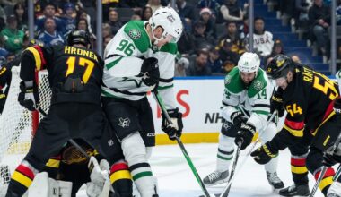 Jake Oettinger, Mikko Rantanen dazzle as Stars open road trip with win over Canucks