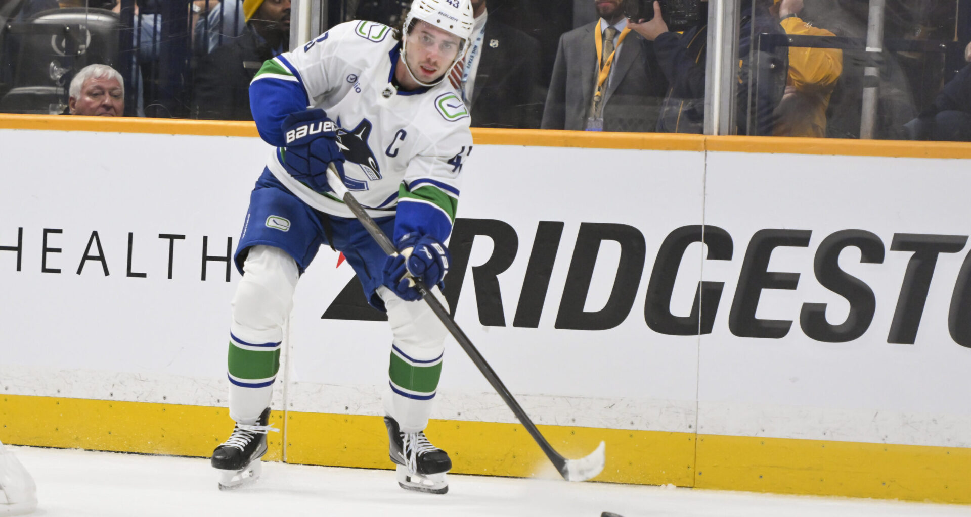 Canucks Use 5-Goal 3rd Period to Win 6-2 vs. Lightning - The Hockey Writers - Uncategorized