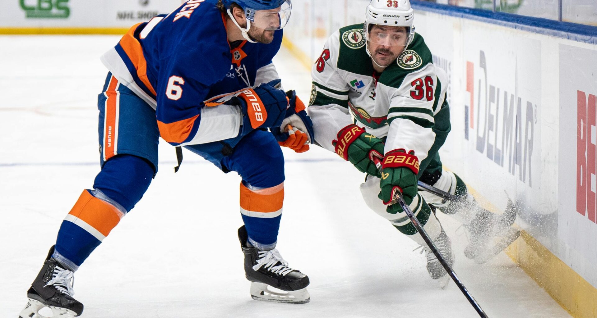 Minnesota Wild rout New York Islanders 5-2 in Mats Zuccarello's season debut