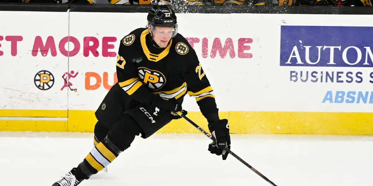 Riley Tufte skating for the Providence Bruins