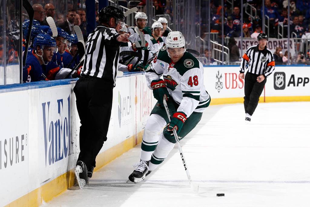 After trading places, Daemon Hunt finds chemistry on Wild blue line – Twin Cities