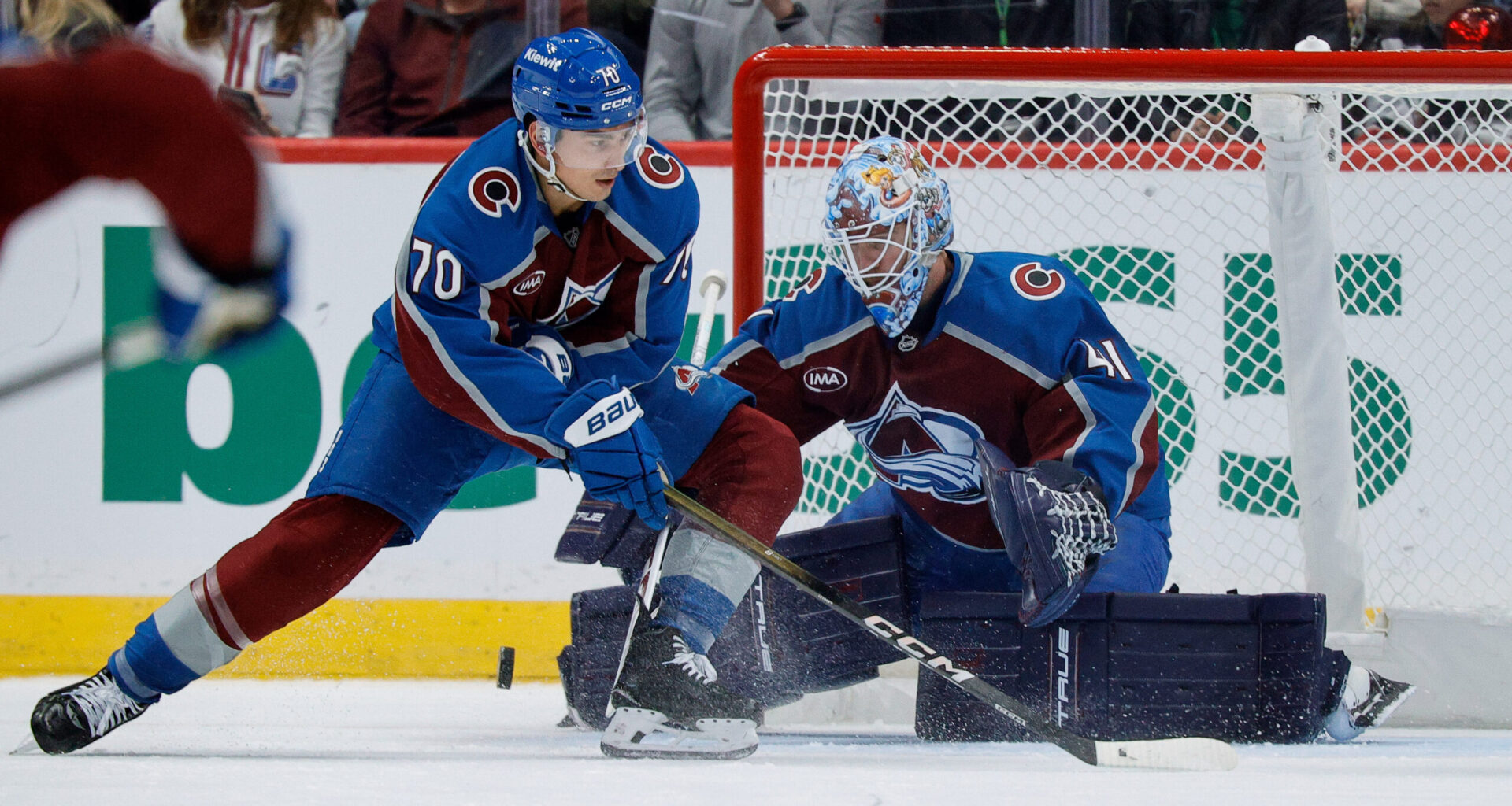 Colorado Avalanche's Scott Wedgewood Has Been a Massive Boost to Early Success - The Hockey Writers - Colorado Avalanche