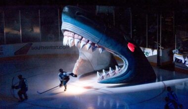 San Jose Sharks players skate onto the ice from through through the shark head before a game against the Columbus Blue Jackets at the HP Pavillion, now the SAP Center, in San Jose on March 16, 2007. (Elliot on Flickr, Wikimedia Commons)