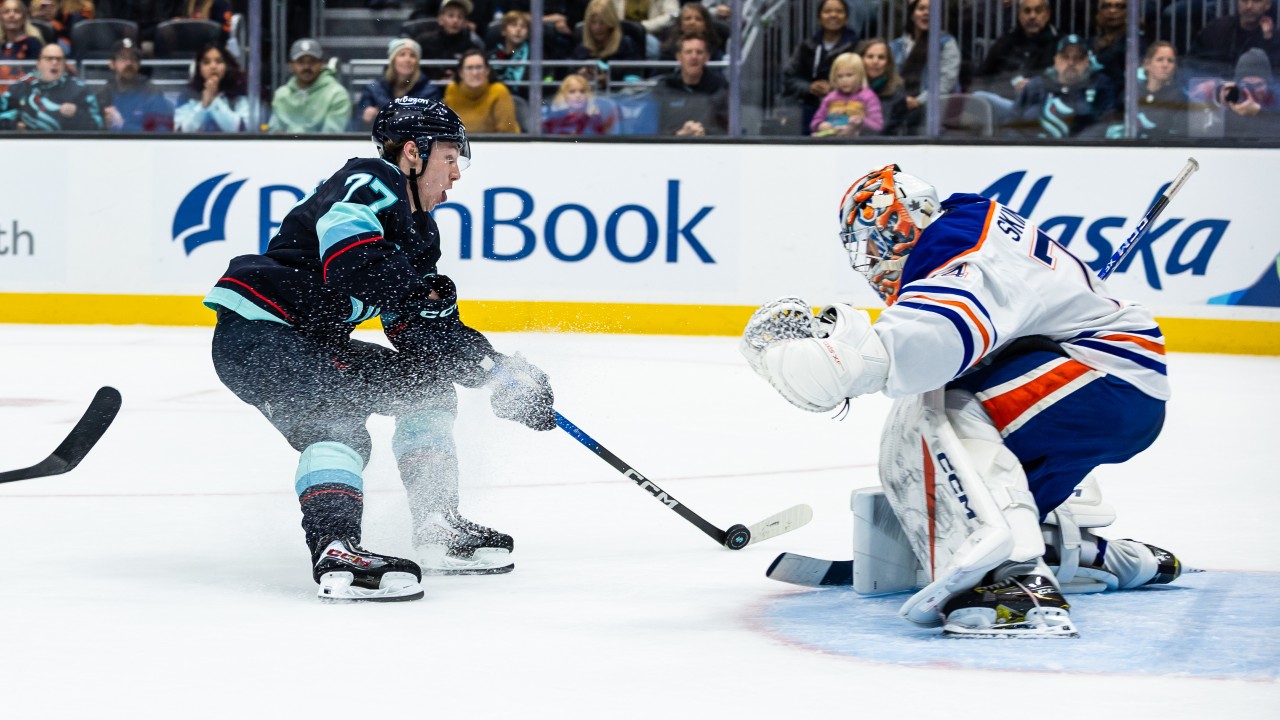 Skinner earns shutout as Oilers blank Kraken