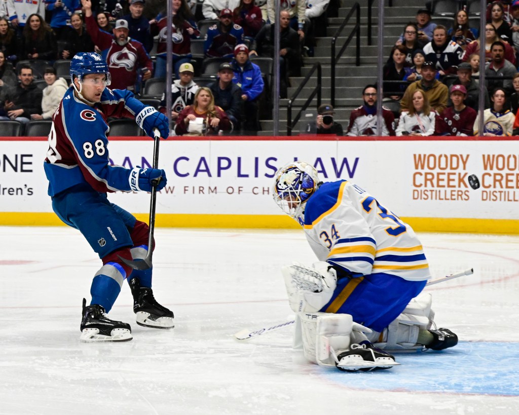 Martin Necas’ four points lead Avalanche past Sabres for fifth straight win – The Denver Post