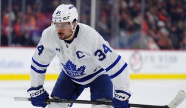 Matthews, Stolarz injuries pile adversity on floundering Maple Leafs