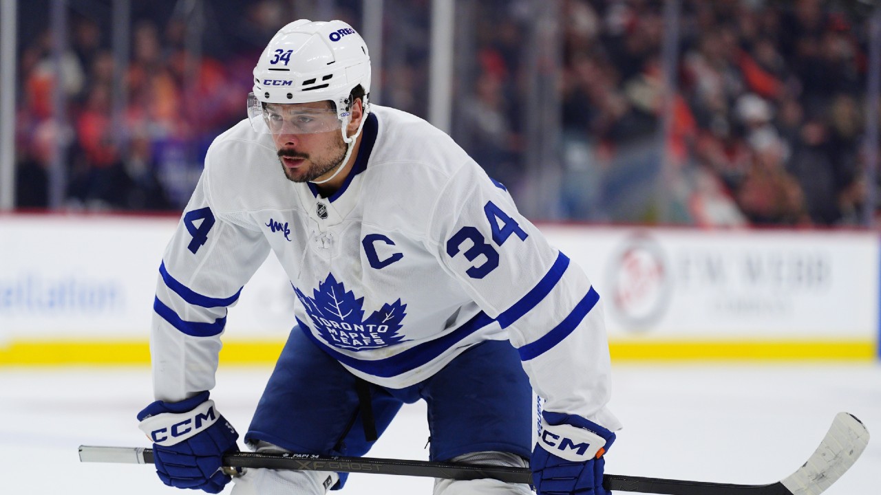 Matthews, Stolarz injuries pile adversity on floundering Maple Leafs