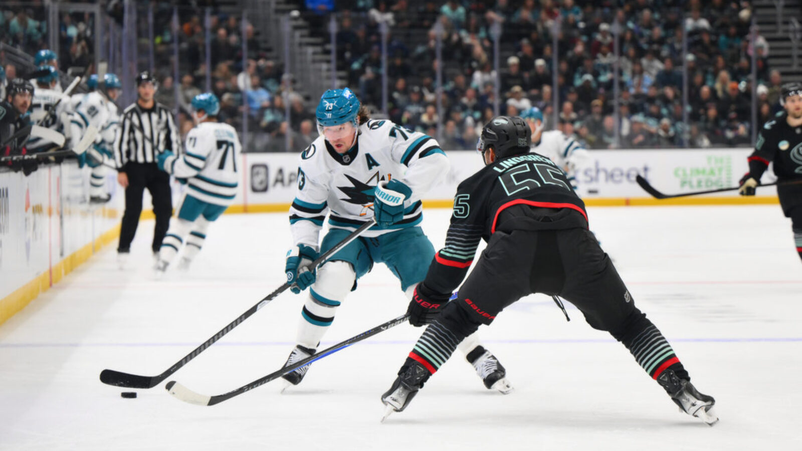 Sharks Overpower Kraken in 6-1 Victory