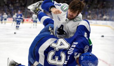 Canucks’ five third-period goals power them past Lightning