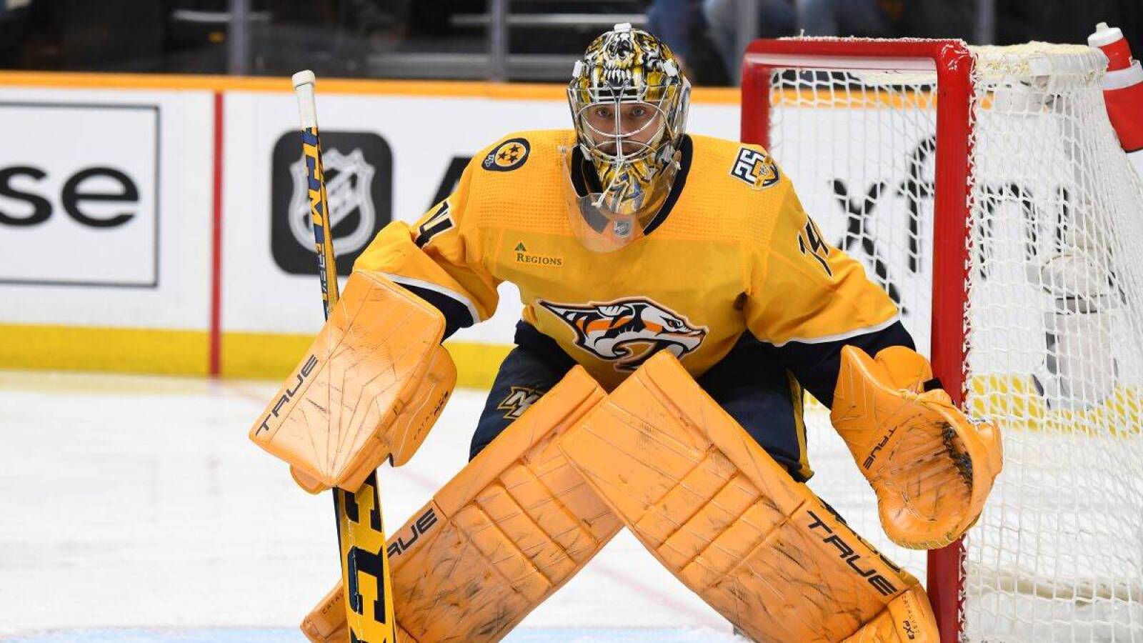 Saros’ struggles fall on the Predators defense in front of him