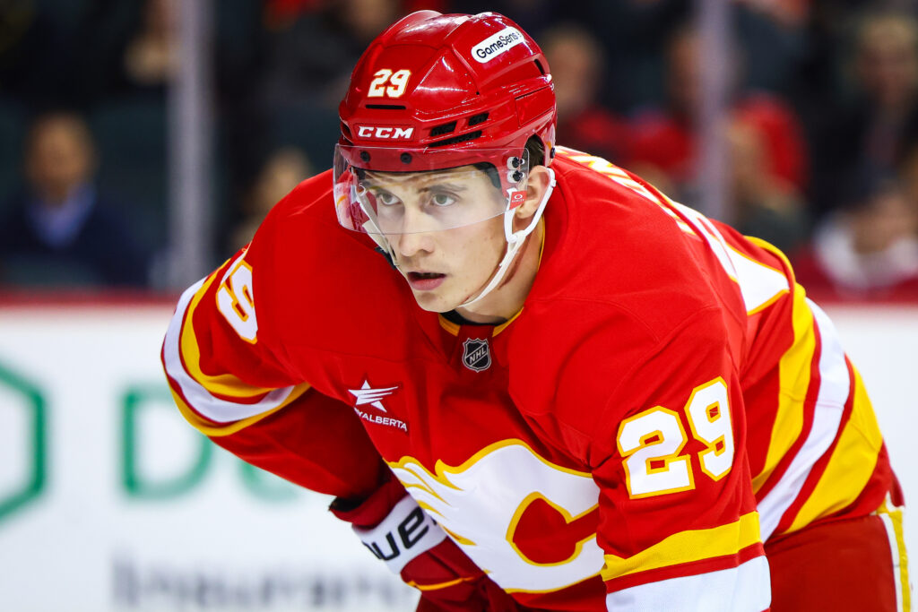 Flames' Samuel Honzek Out Week-To-Week