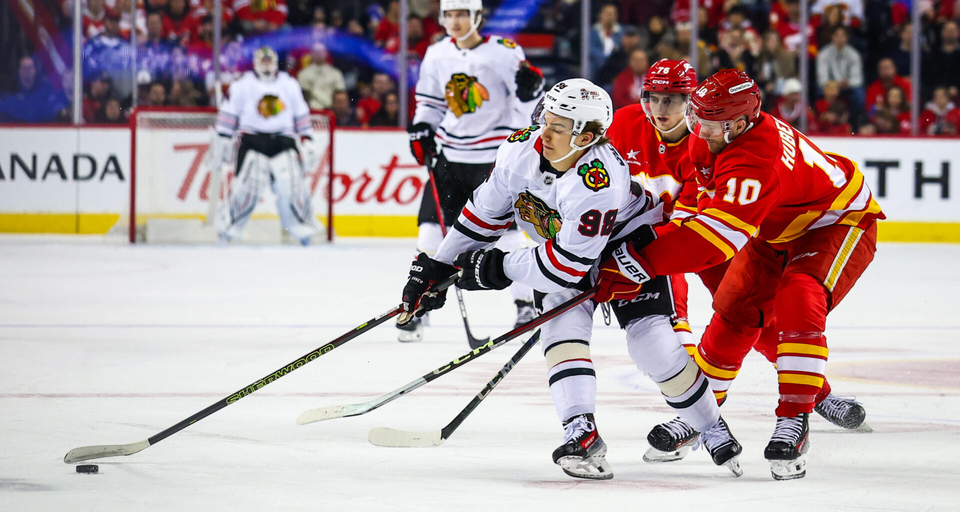 How to Watch Blackhawks at Calgary Flames: Live Stream, TV Channel, Start Time, Preview