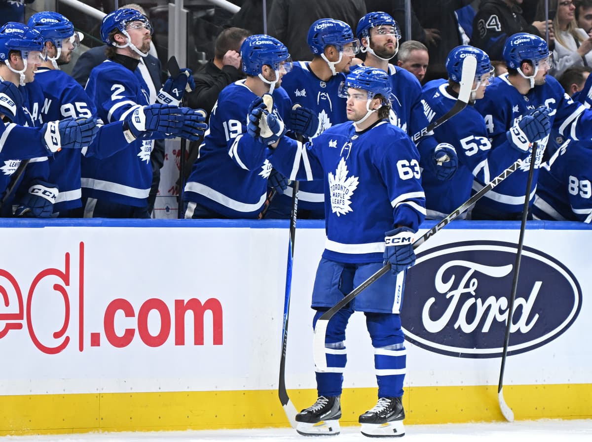 Craig Berube thrilled with how Matias Maccelli responded after healthy scratch vs. Penguins