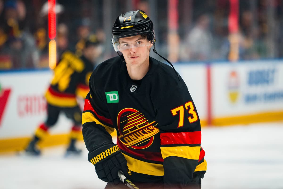 Canucks juggle centres at practice; Sasson moves up, Reichel comes in, Räty odd-man out