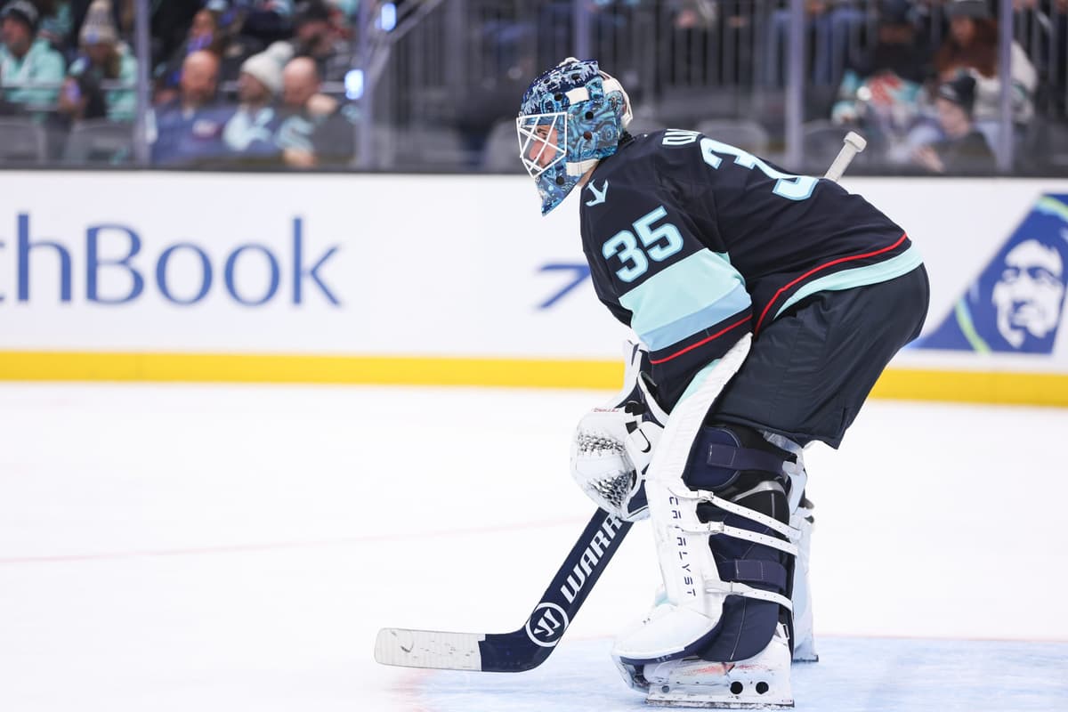 Kraken’s Joey Daccord being evaluated for upper-body injury