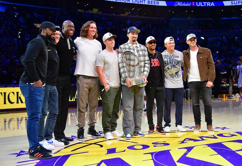 Tyler Glasnow's slam dunk, Dodgers celebration with Lakers & Kings