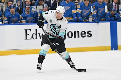 Jaden Schwartz, Seattle Kraken Jaden Schwartz, Seattle Kraken