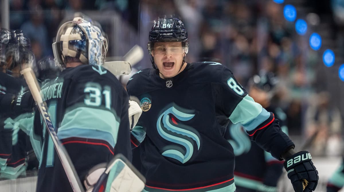 Kraken’s Kaapo Kakko leaves game with lower-body injury