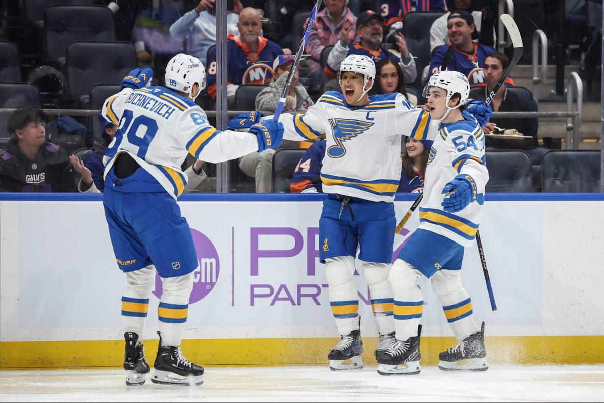 From ‘cold tub’ to scoreboard, Blues may have a new line combo with rookie center