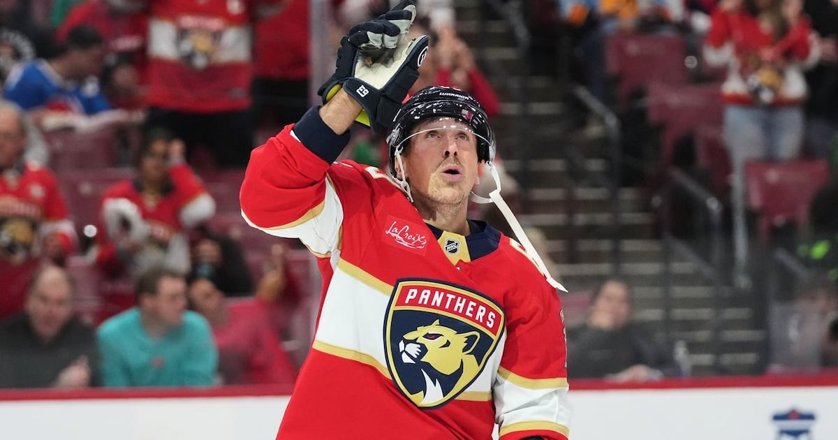 Brad Marchand scores special goal Saturday