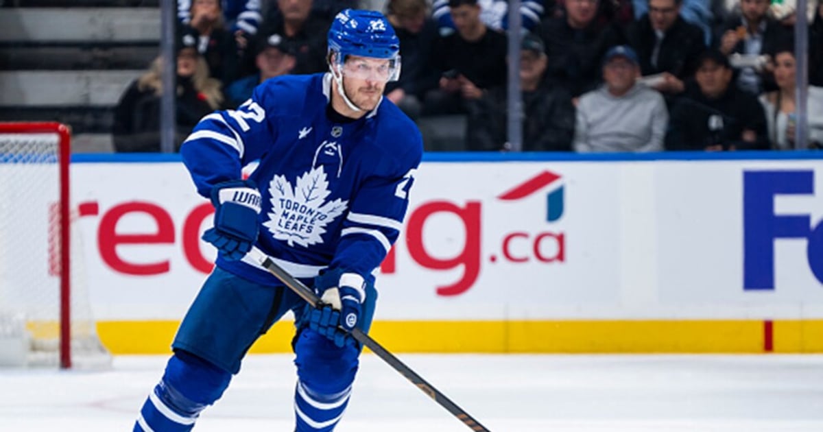 Toronto Maple Leafs defenceman Jake McCabe (upper-body) leaves early vs. Montreal Canadiens