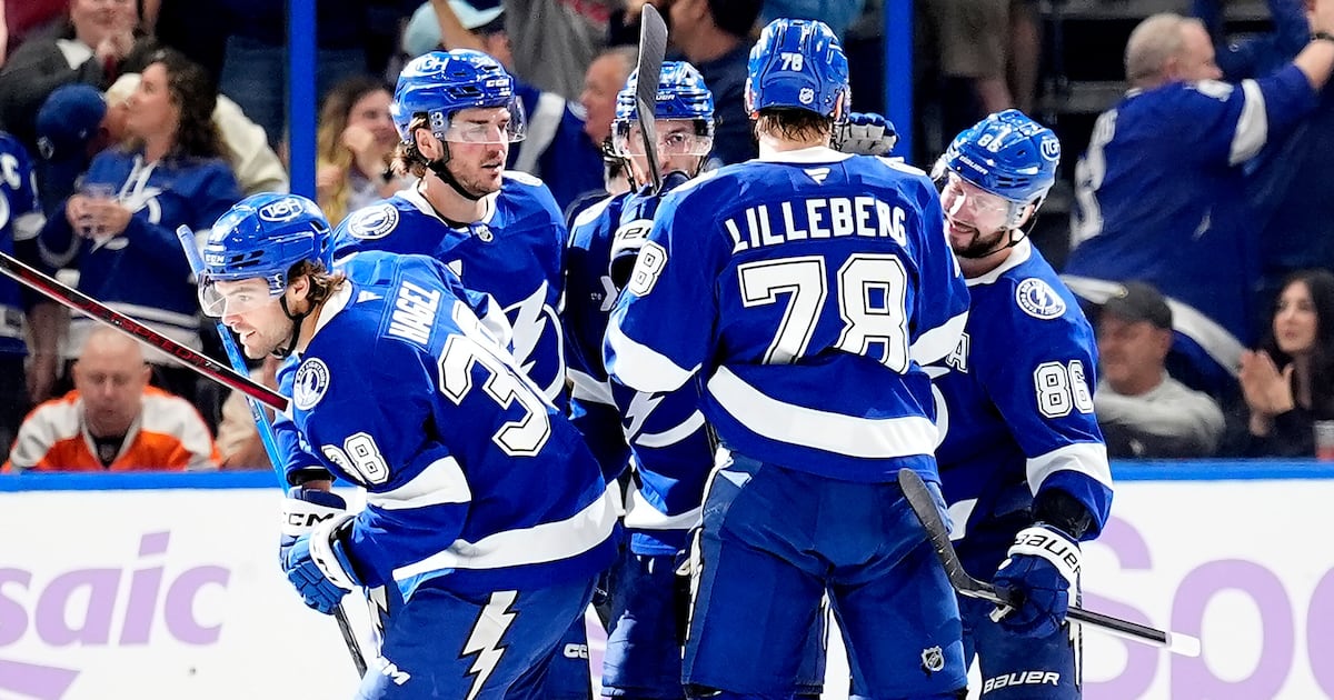 Brandon Hagel has 2 goals, adds an assist in Tampa Bay Lightning’s win over Philadelphia Flyers