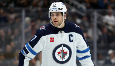 Adam Lowry's deal with Jets is another blow to free agency