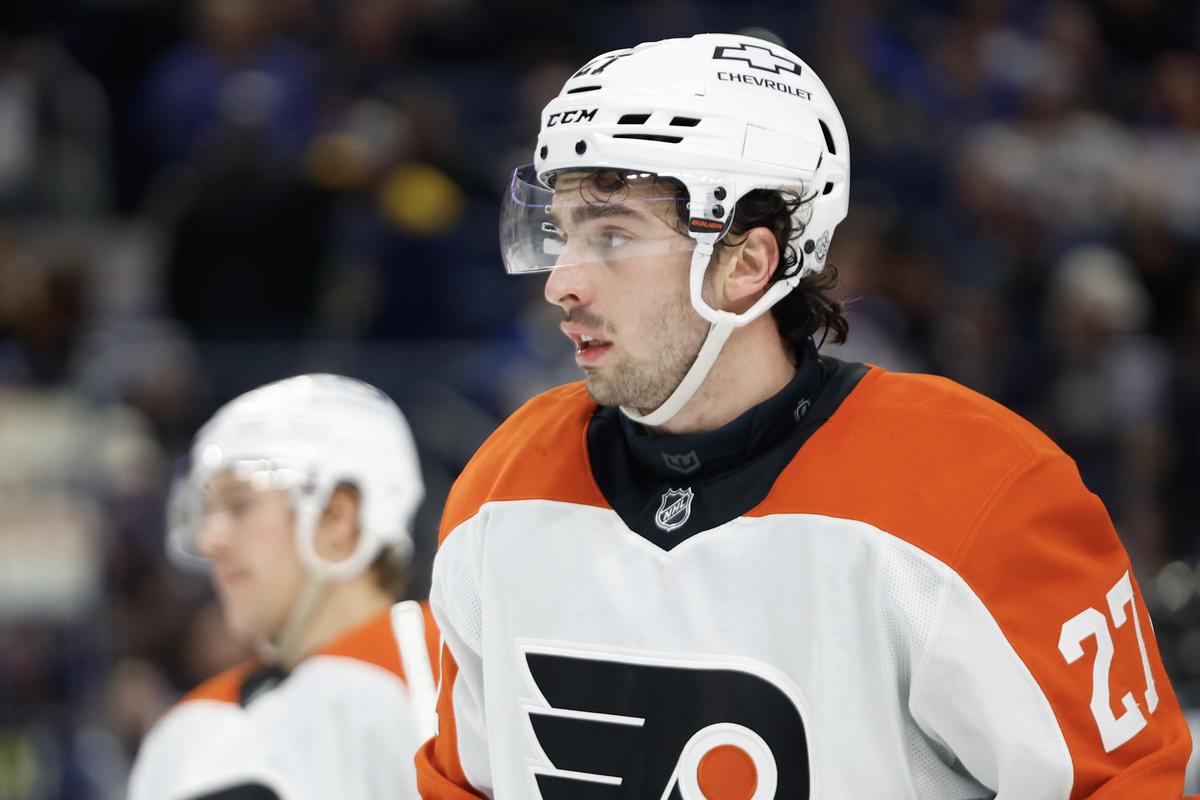 Flyers Score 2 in 2nd, Defeat Predators