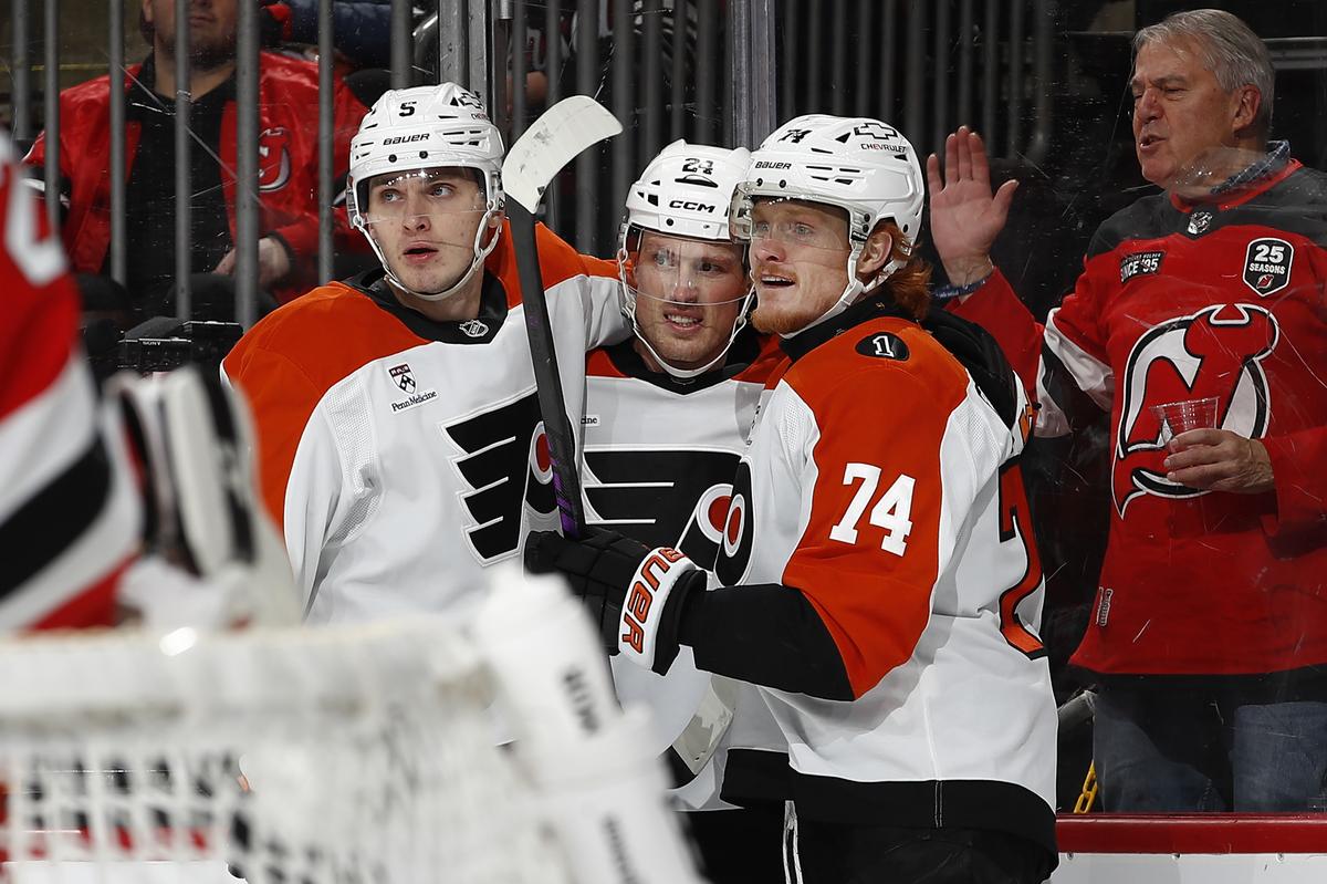 Tippett, Flyers Defeat Devils to Cap Road Trip