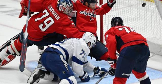 Hagel scores twice as Lightning hold on to top Capitals 5-3