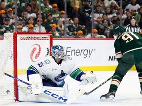 vancouver canucks vs minnesota wild