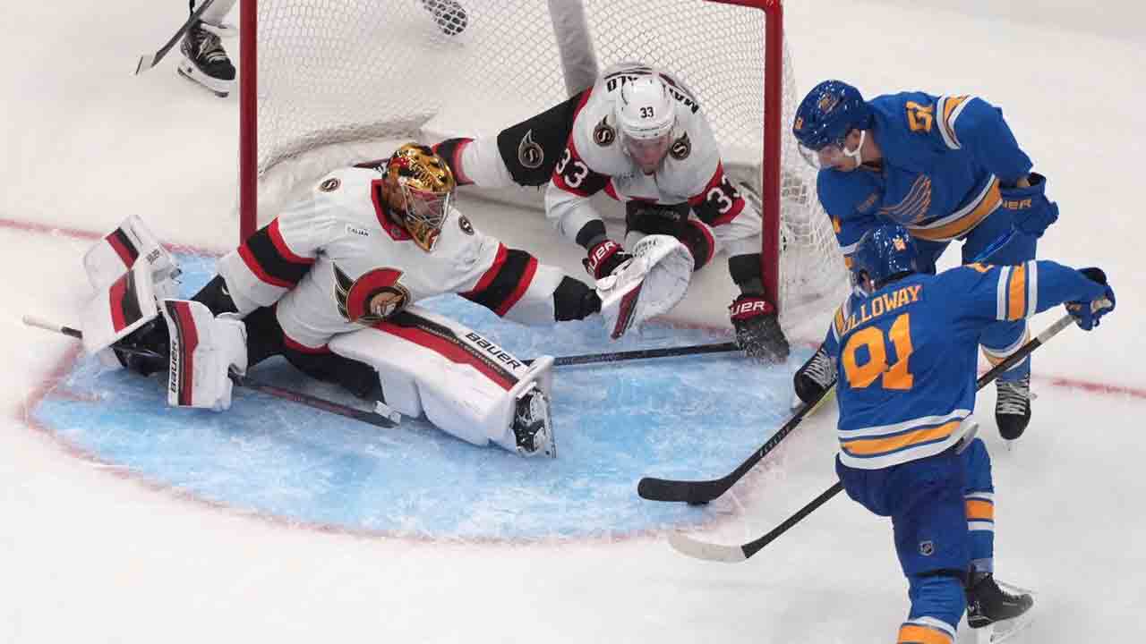 Senators allow three third-period goals in loss to Blues