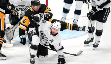 Fiala breaks tie with 500th NHL point, Kings open 6-game trip with 3-2 win over Penguins