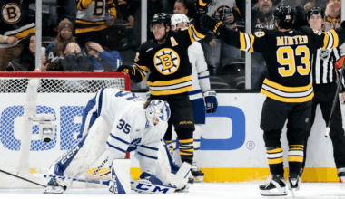 Pastrnak scores 400th NHL goal, Bruins top Maple Leafs to win 7th in row