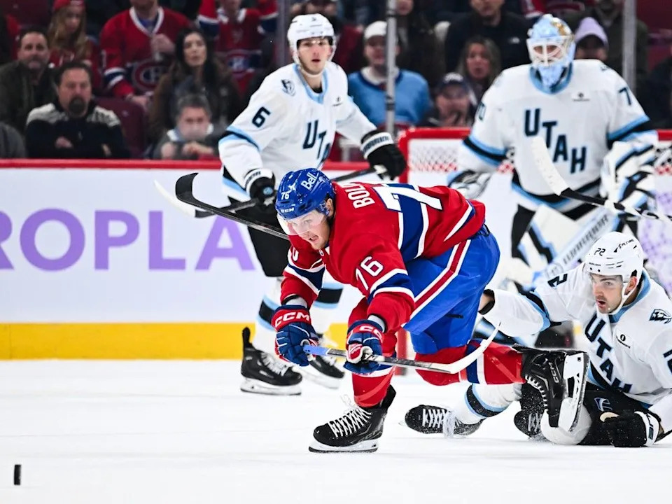  Canadiens’ Zachary Bolduc gets past Utah Mammoth’s Jack McBain during the third period at the Bell Centre last Saturday.